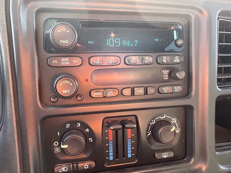 2007-chevrolet-2500hd-image-49