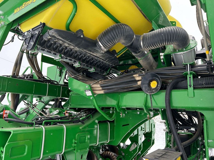 2021-john-deere-1795-image-19