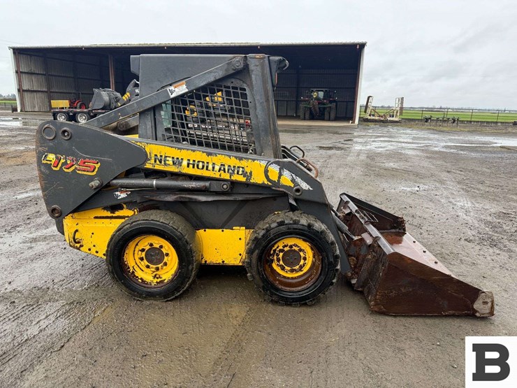 new-holland-l175-image-6