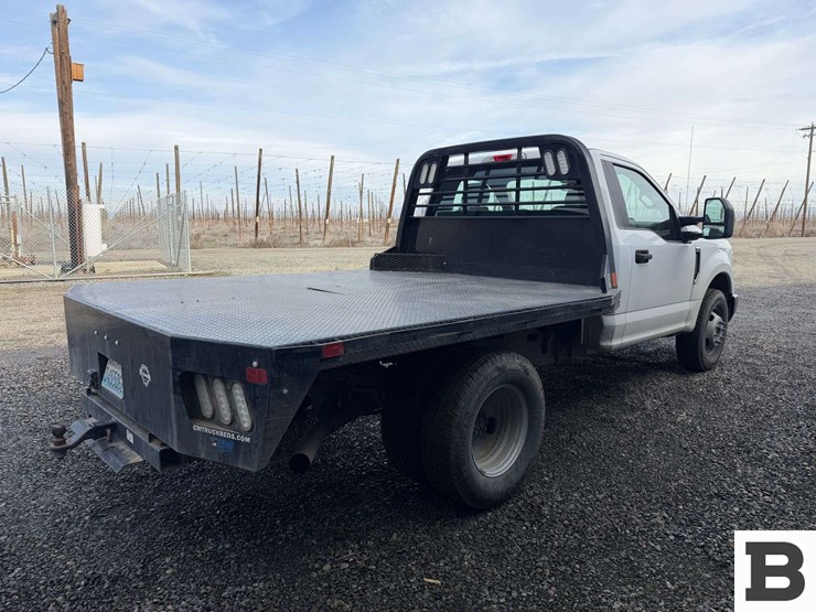2019-ford-f350-image-13