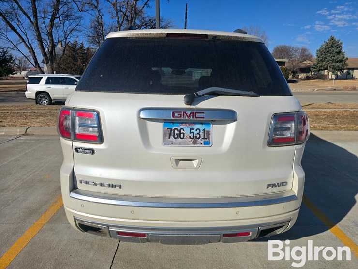 2013-gmc-acadia-denali-image-6