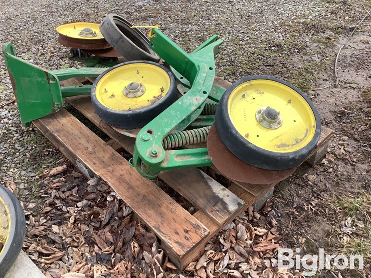 john-deere-1775-image-7