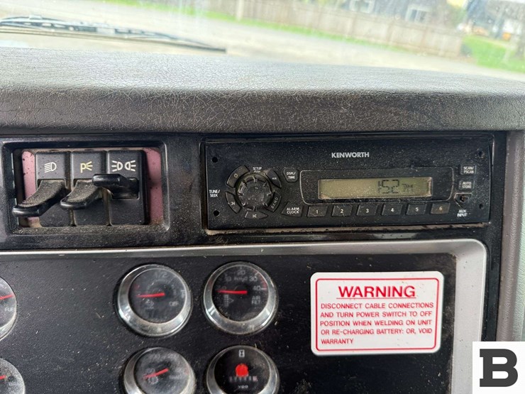 2013-kenworth-t800-image-85