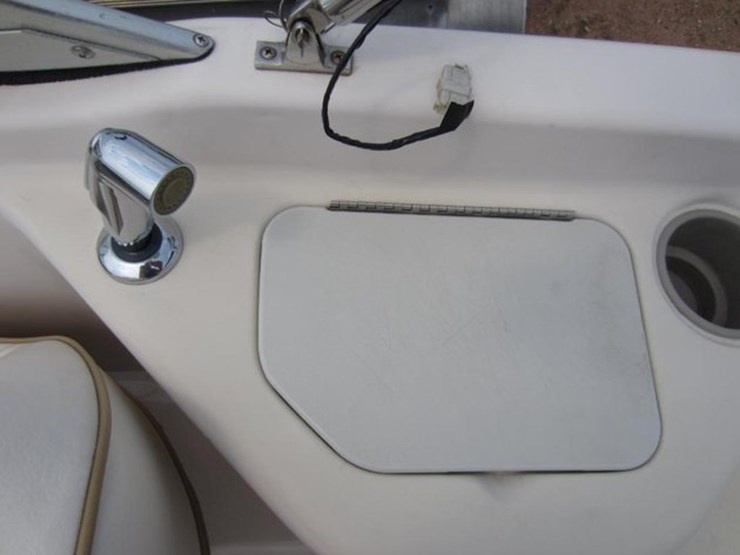 #1206-•-2002-godfrey-hurricane-20'-boat-&-trailer-(has-il-title)-(mount-prospect,-il)-image-23