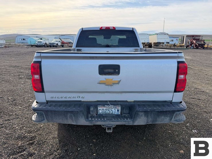 2018-chevrolet-silverado-1500-image-5