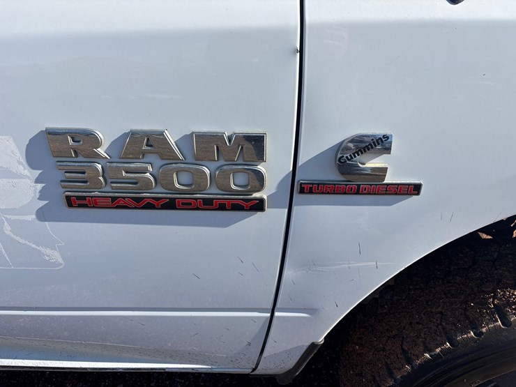 2014-ram-3500-tradesman-image-14