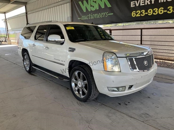 2008-cadillac-escalade-esv-image-2