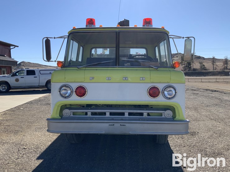 1979-ford-900-image-2