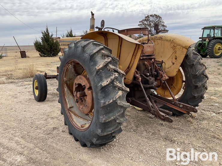 1964-minneapolis-moline-m602-image-7