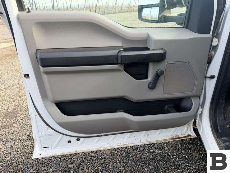 2019-ford-f350-image-30