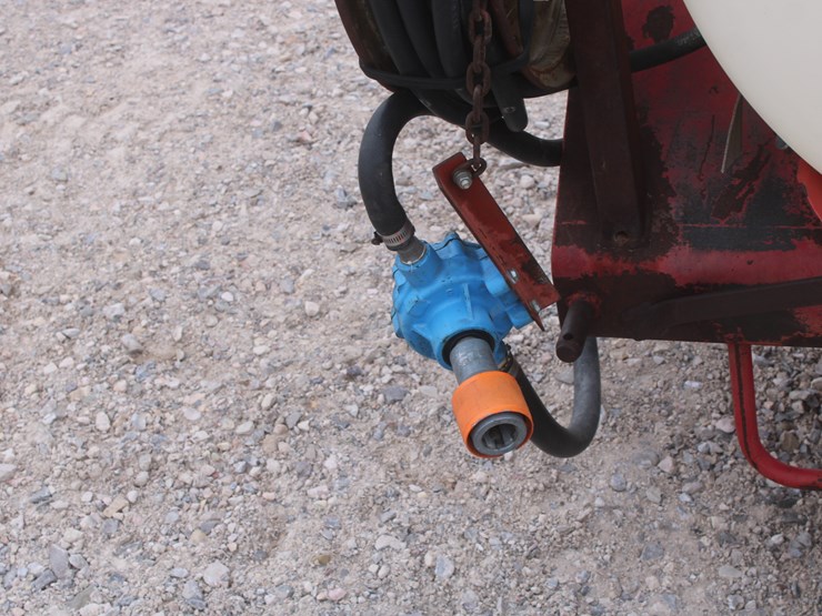 #2094-•-3-point-sprayer-with-200-gallon-tank-image-8