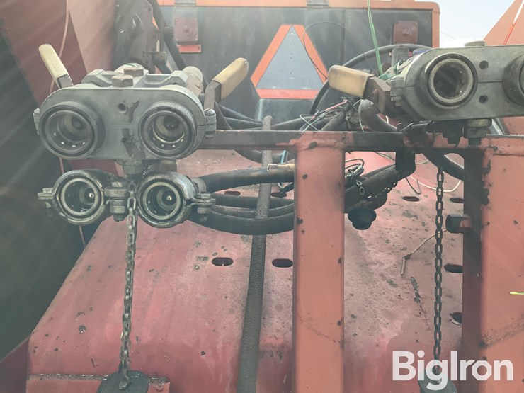 1977-versatile-950-image-12