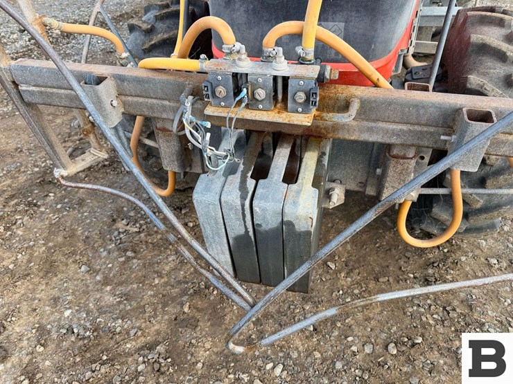 2014-kubota-m8540hd-image-10