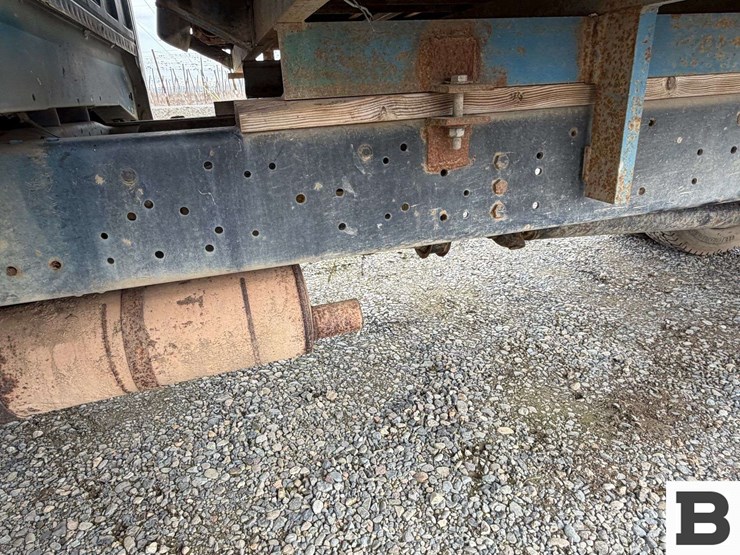 1990-ford-f700-image-14