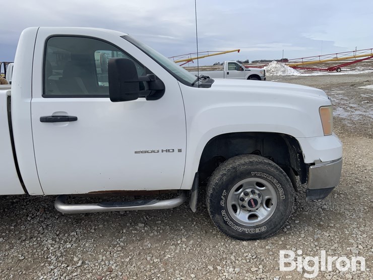 2009-gmc-sierra-2500-image-18