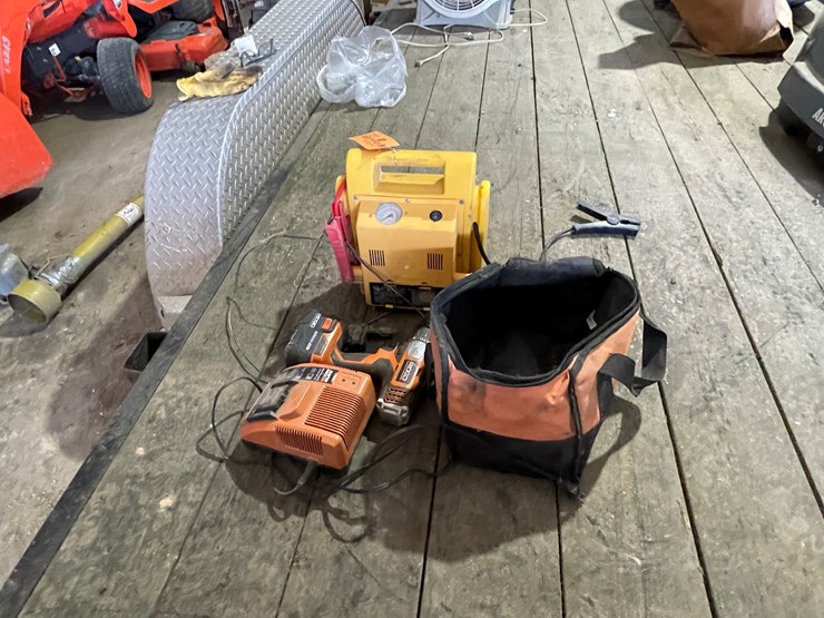 #7213-•-rigid-18v-drill-and-roadmaster-charging-pack-image-6