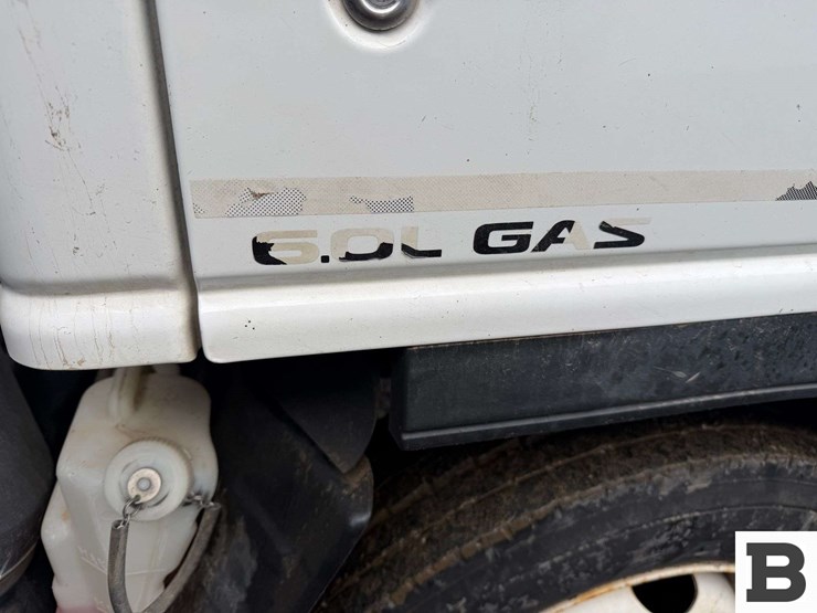 2007-isuzu-npr-image-46