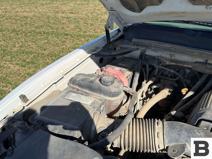 2005-chevrolet-silverado-2500-image-8