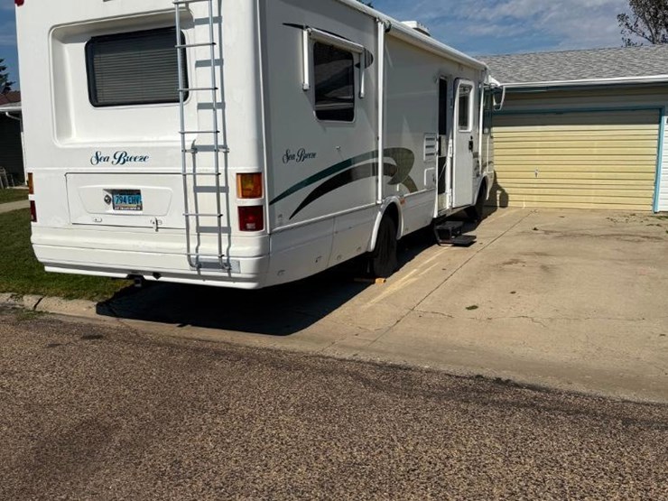 2001-damon-seabreeze-motorhome-image-16