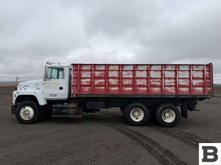 1991-ford-lnt9000-image-2