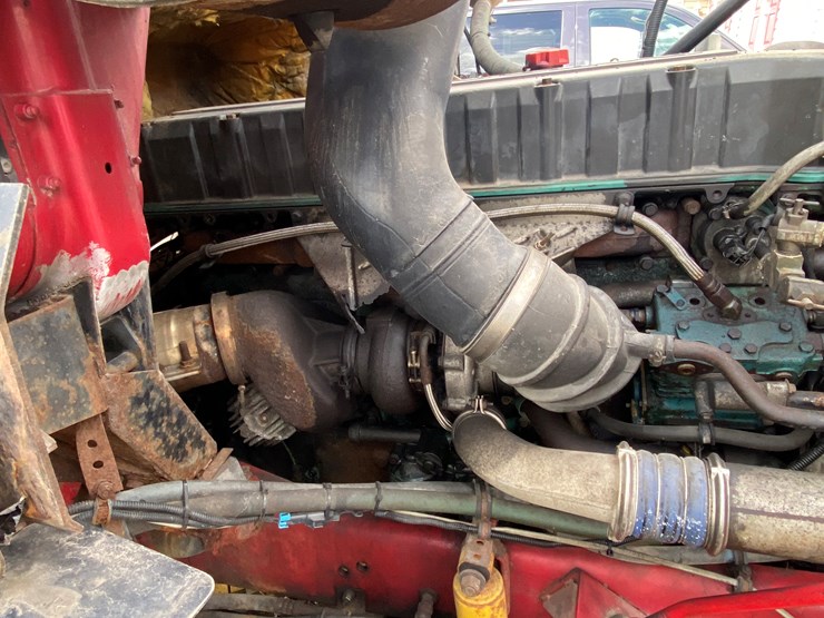 #1152-•-1994-white-gmc-tandem-axle-semi-(has-wi-title)-(non-runner)-(shawano,-wi)-image-44