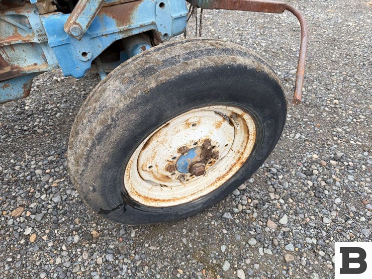 1980-ford-4600-image-24