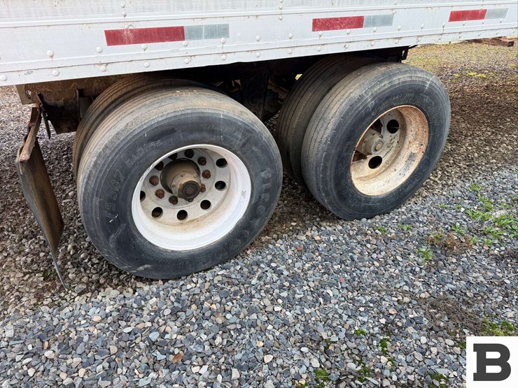 1995-utility-vs2r-image-28