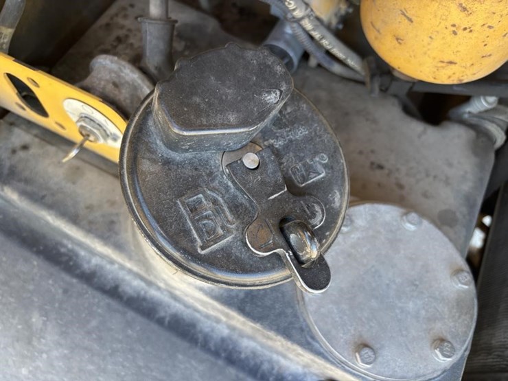 caterpillar-143h-image-64