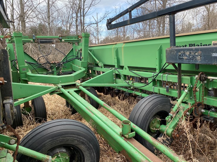 great-plains-solid-stand-30-image-19