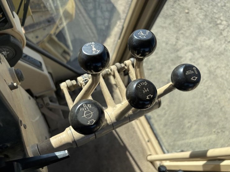 caterpillar-143h-image-44