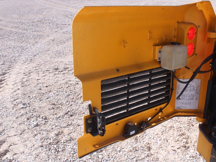 2014-jcb-205-image-19