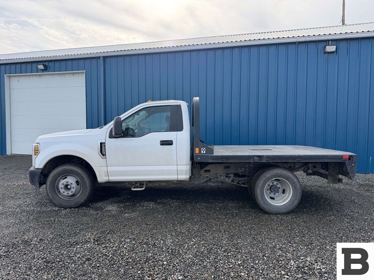 2019-ford-f350-image-9