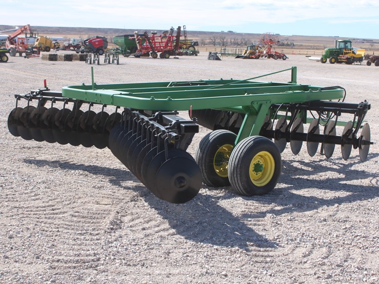 #1034-•-john-deere-t0310-12ft-disc-image-5
