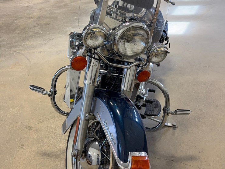 2002-harley-davidson-motorcycle-image-5