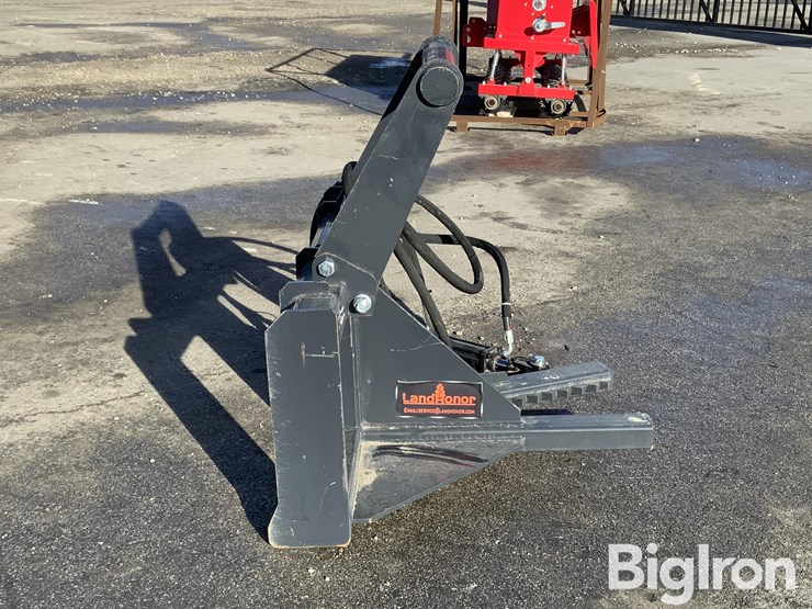 2024-massey-ferguson-730-image-4