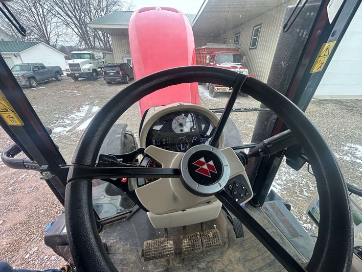 2015-massey-ferguson-7726-image-27