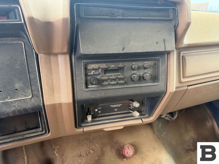 1992-ford-f700-image-47