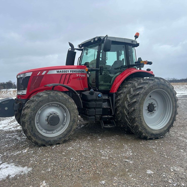 2015 MASSEY-FERGUSON 7726