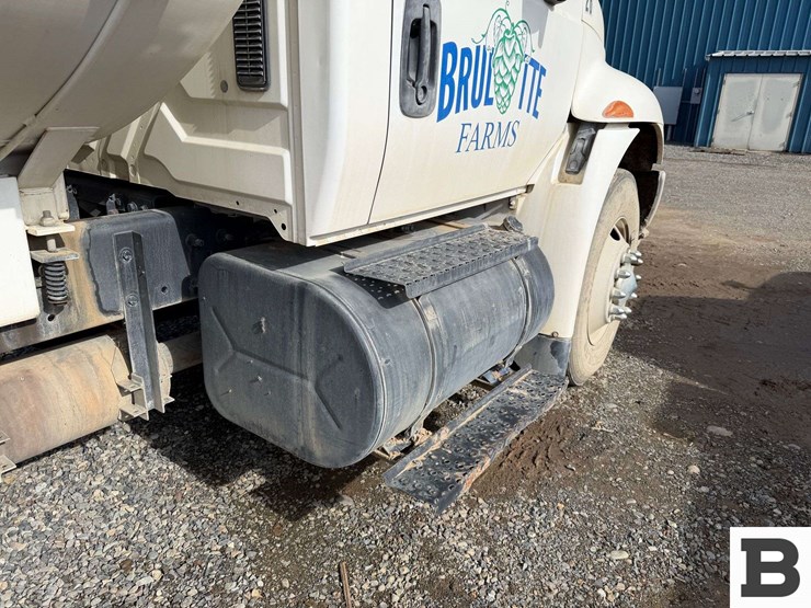 2003-international-durastar-4300-image-18