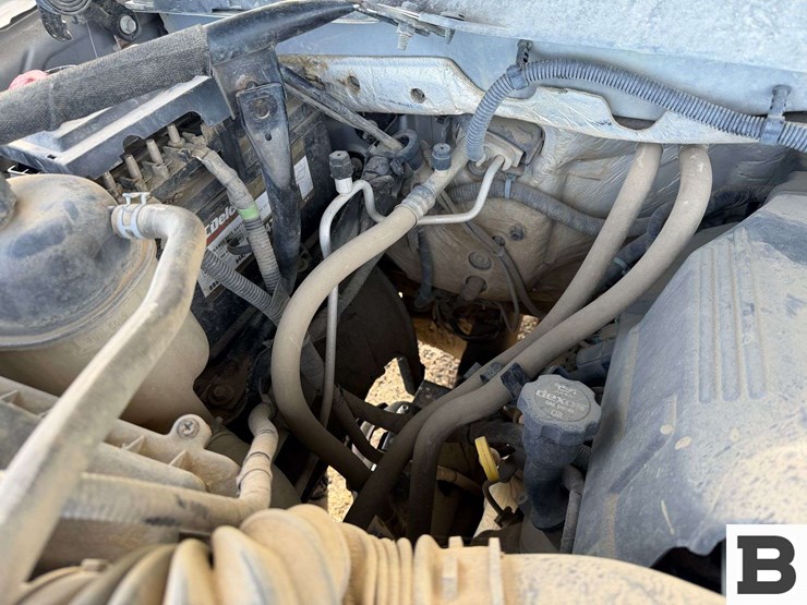 2018-chevrolet-silverado-3500-image-28