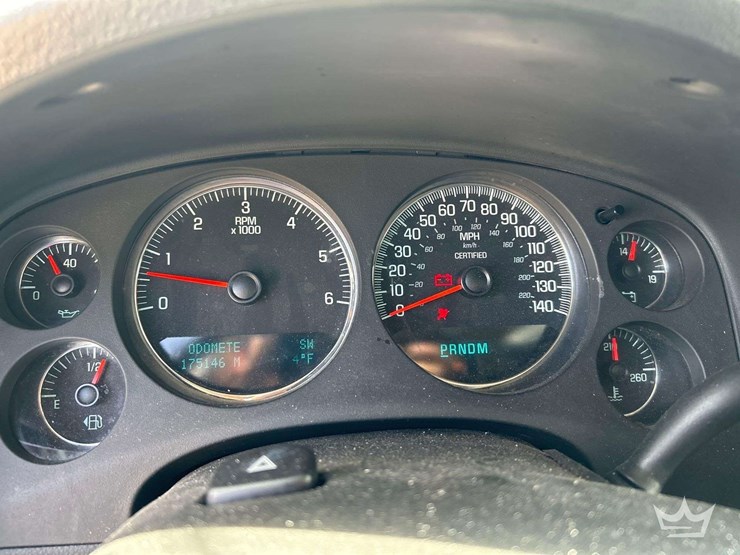 2010-chevrolet-tahoe-image-14