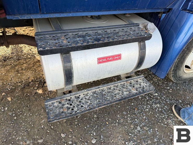 2015-international-durastar-4300-image-26