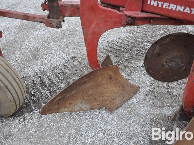 international-720-image-20