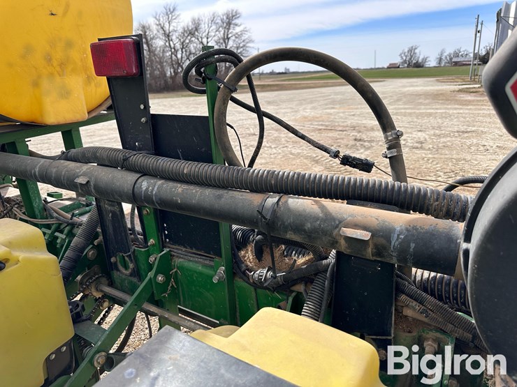 john-deere-1700-image-18