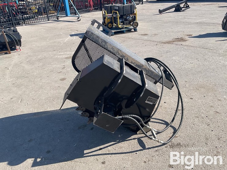 2025-massey-ferguson-730-image-2