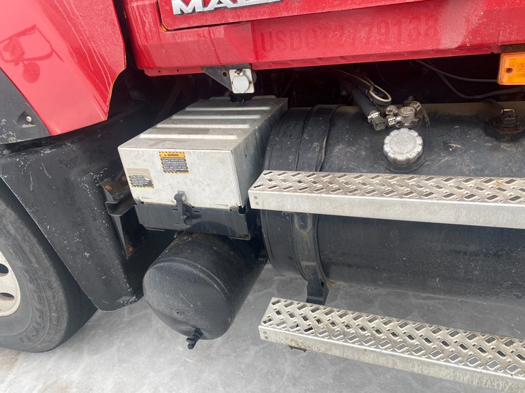 #1145-•-2009-mack-gu713-semi-tractor-(has-wi-title)-(mosinee,-wi)-image-80