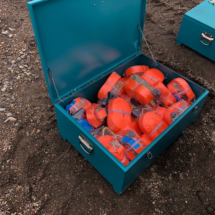 #14 • 24 RATCHET STRAPS & METAL BOX