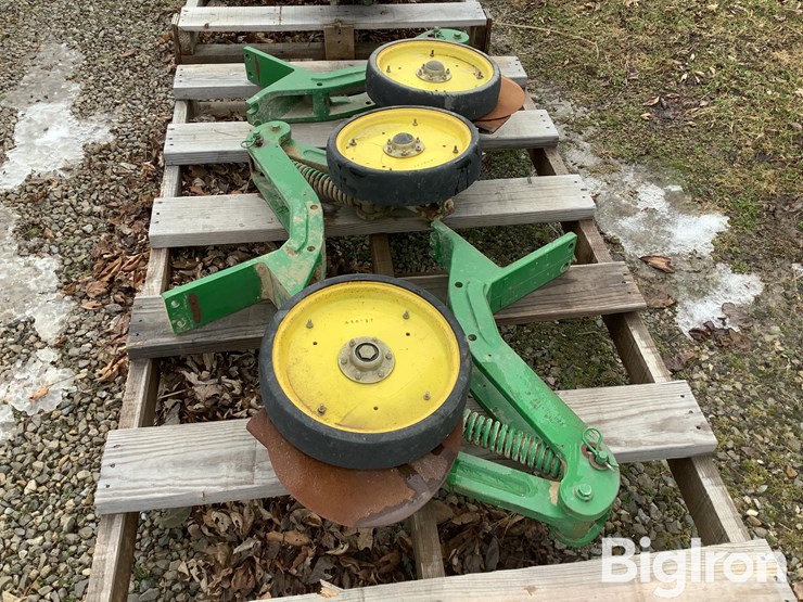 john-deere-1775-image-8