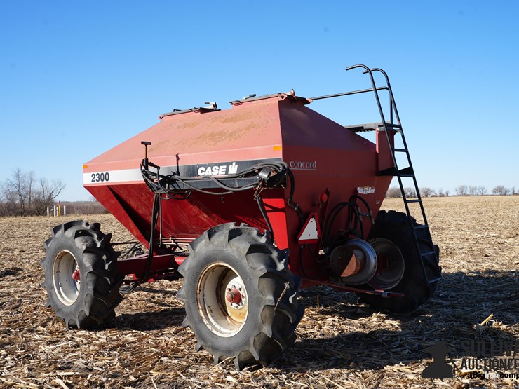 case-2300-air-cart-image-7