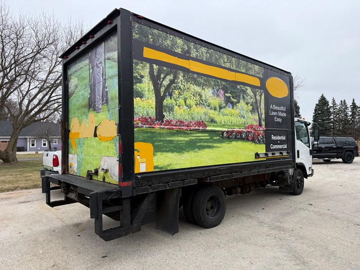 #1154-•-2009-isuzu-box-truck-(has-wi-title)-(new-berlin,-wi)-image-6